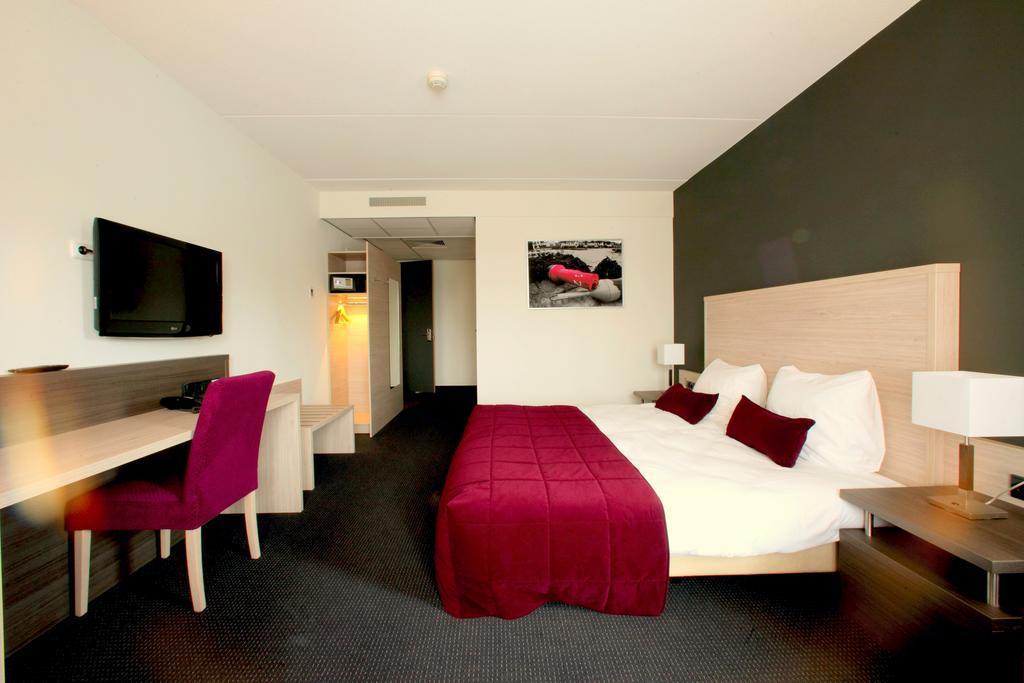 Hotel Bornholm West-Terschelling Exterior photo