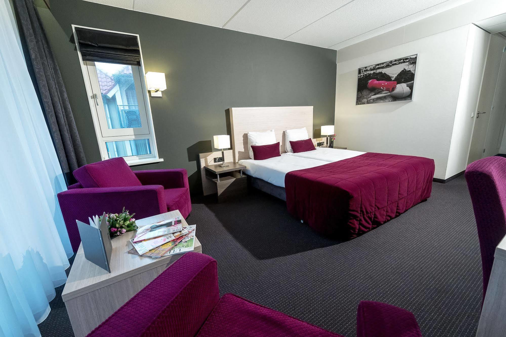 Hotel Bornholm West-Terschelling Exterior photo